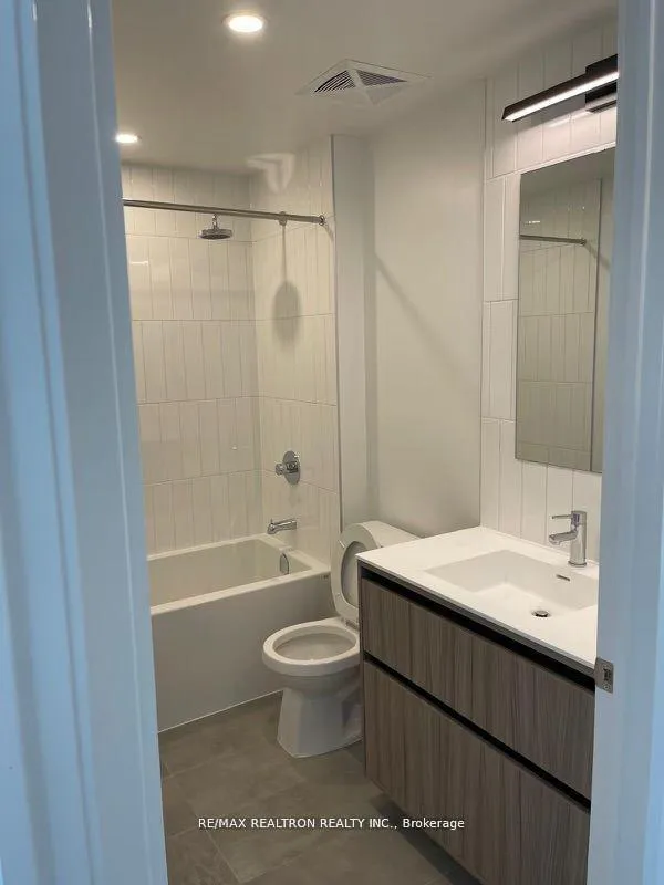 Photo 7 of Unit 805, 8 Beverley Glen Boulevard, Vaughan, Beverley Glen — HOMEH
