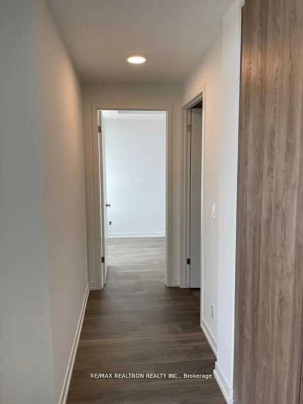 Photo 10 of Unit 805, 8 Beverley Glen Boulevard, Vaughan, Beverley Glen — HOMEH