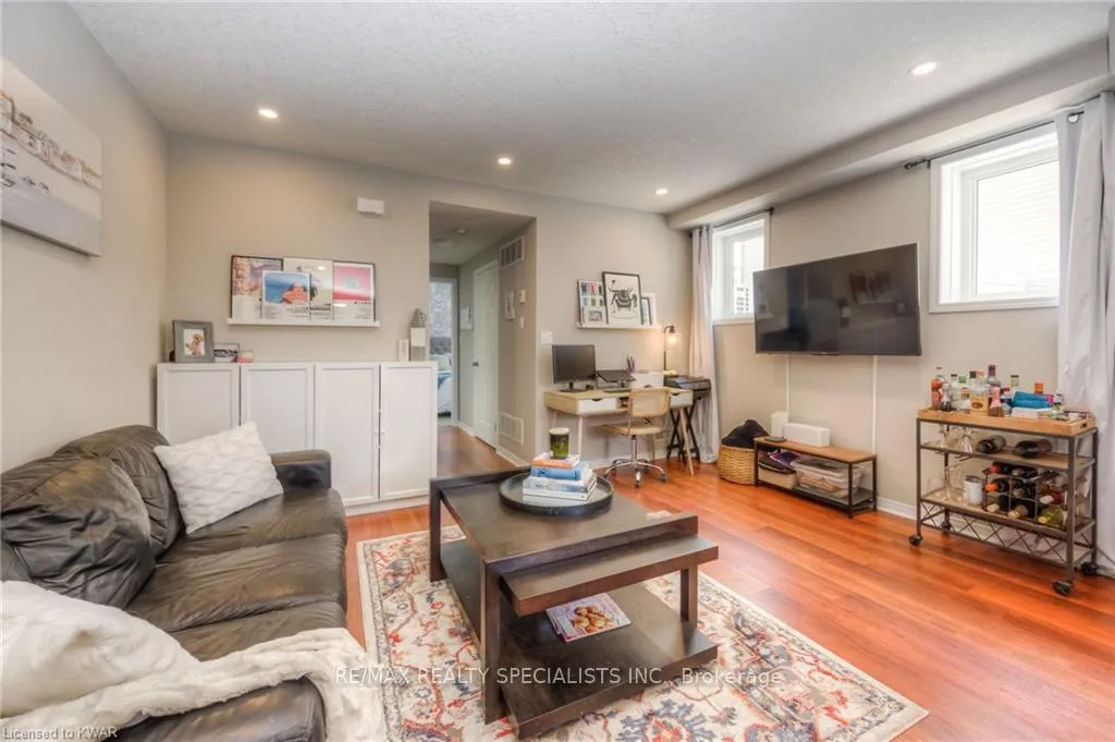 Photo 15 of Unit D, 246 Westmeadow Drive, Kitchener — HOMEH