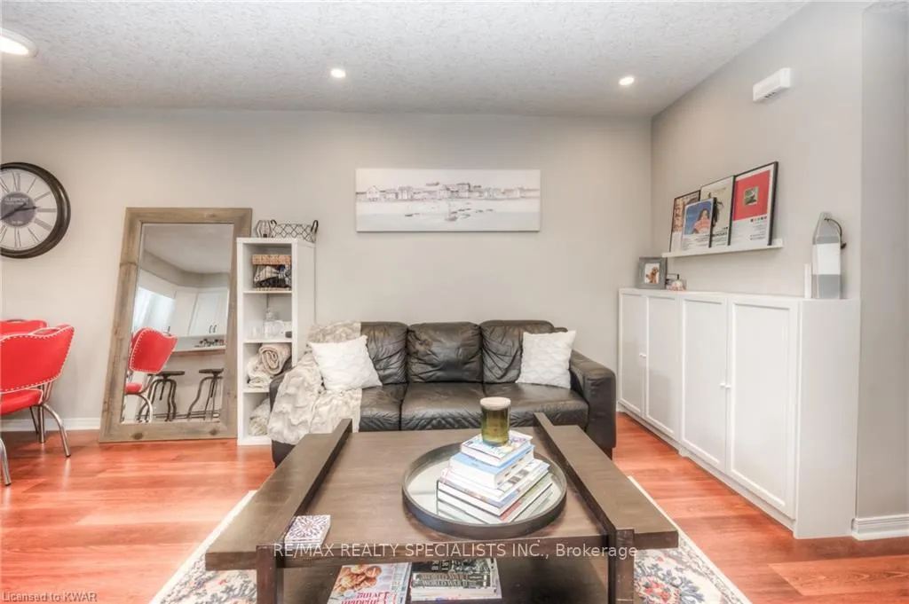 Photo 17 of Unit D, 246 Westmeadow Drive, Kitchener — HOMEH