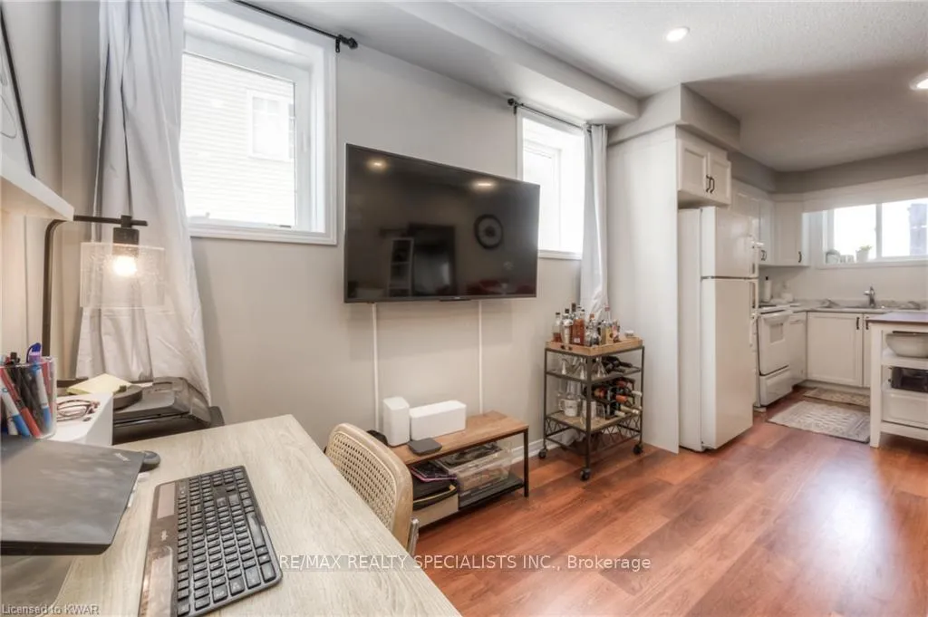 Photo 19 of Unit D, 246 Westmeadow Drive, Kitchener — HOMEH