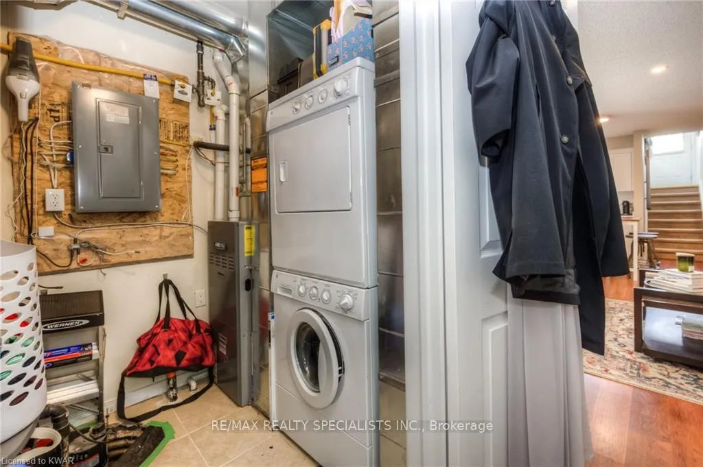 Photo 20 of Unit D, 246 Westmeadow Drive, Kitchener — HOMEH