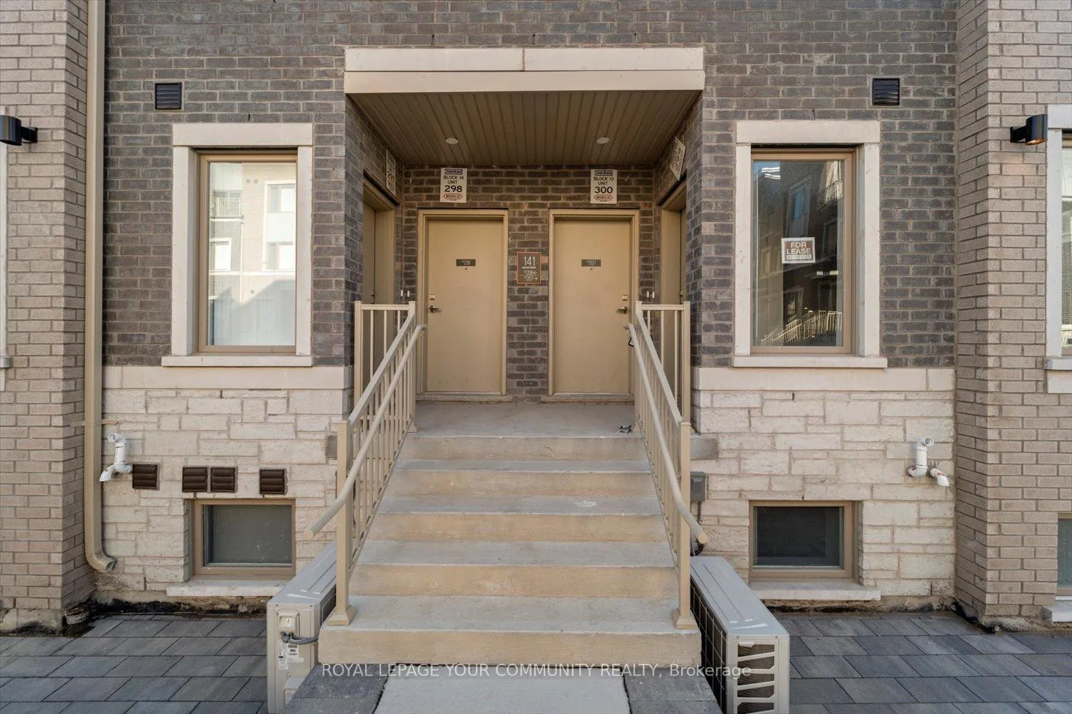 Photo 2 of Unit TH300, 250 Interchange Way, Vaughan, Concord — HOMEH