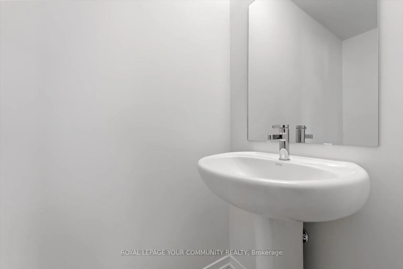 Photo 13 of Unit TH300, 250 Interchange Way, Vaughan, Concord — HOMEH