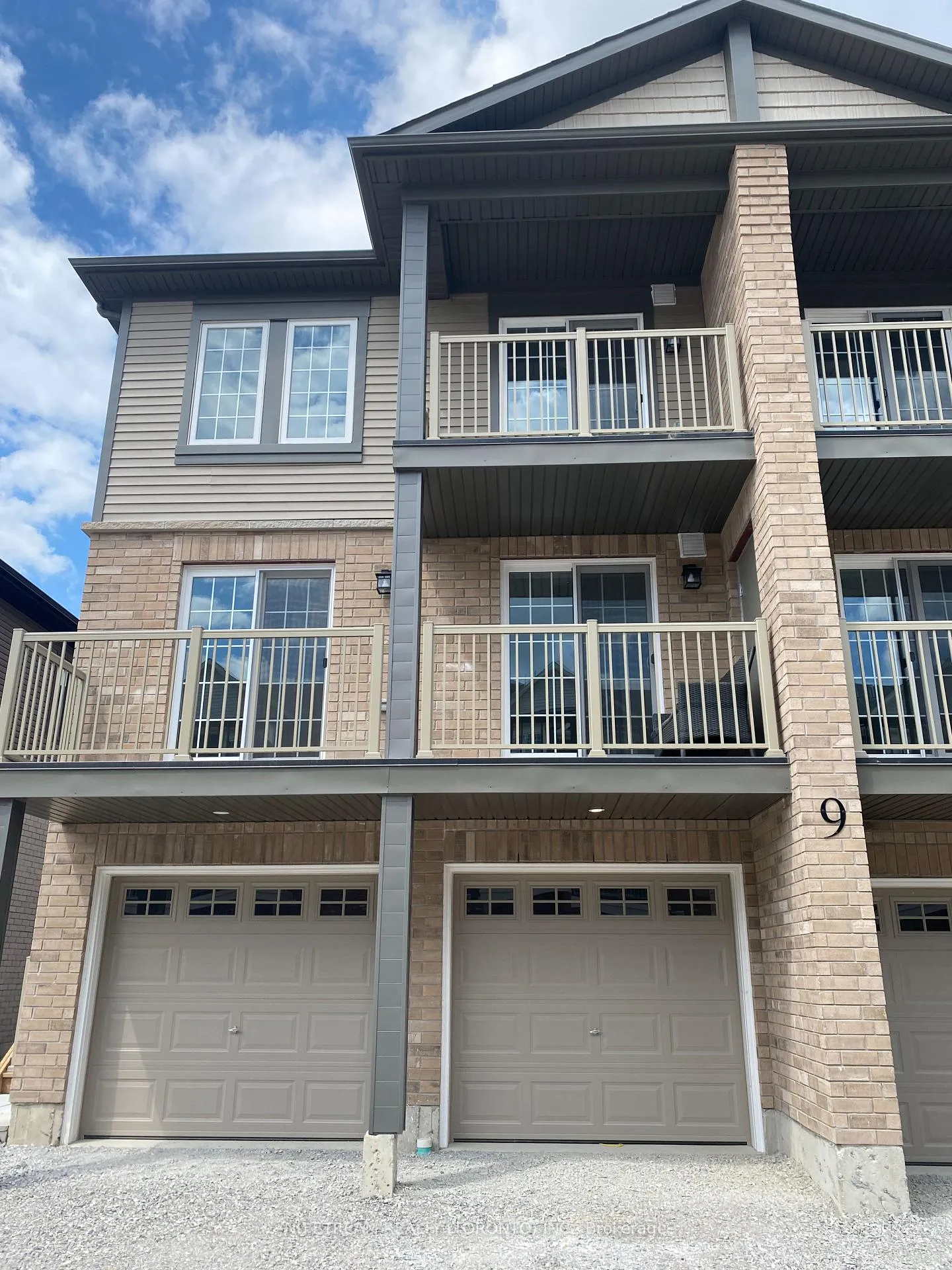 Front of Unit 3, 9 Hay Lane