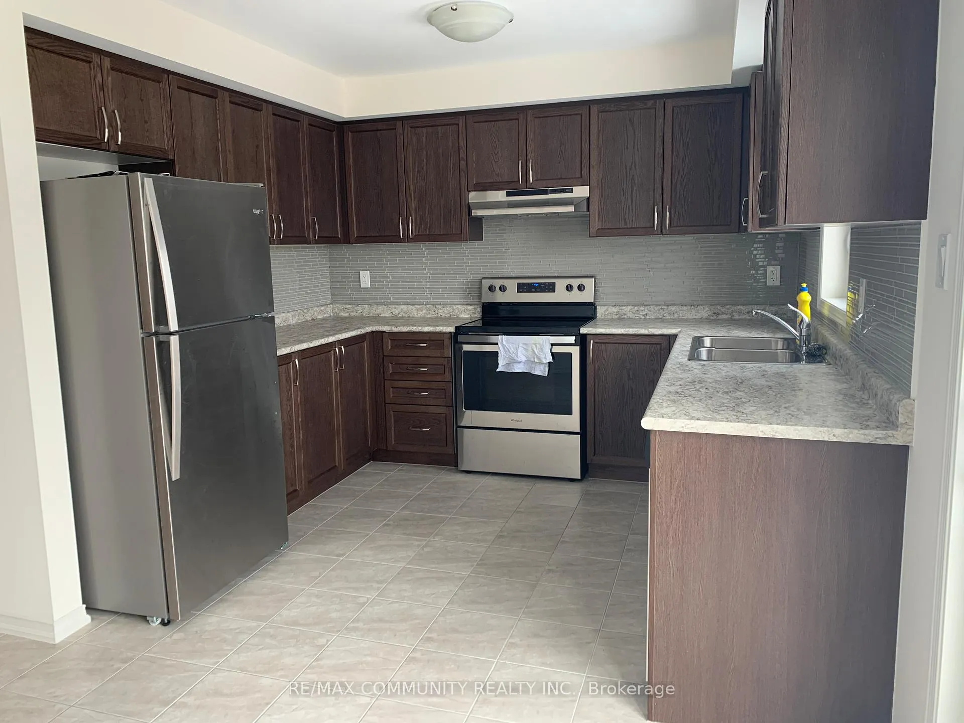 Photo 8 of 2613 Deputy Minister Path, Oshawa, Windfields — HOMEH