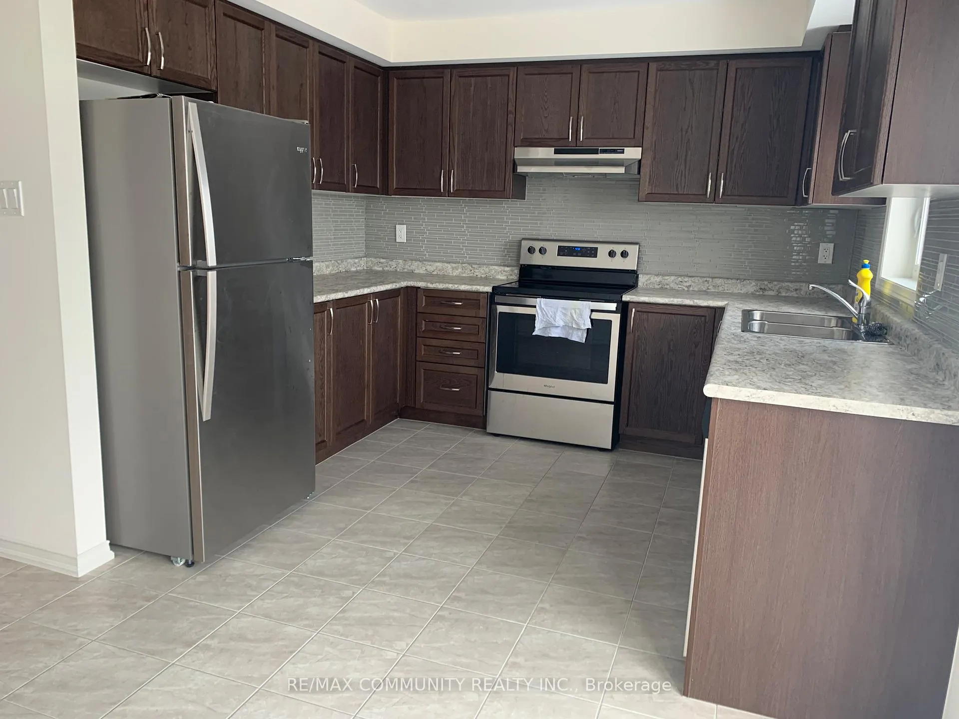 Photo 9 of 2613 Deputy Minister Path, Oshawa, Windfields — HOMEH