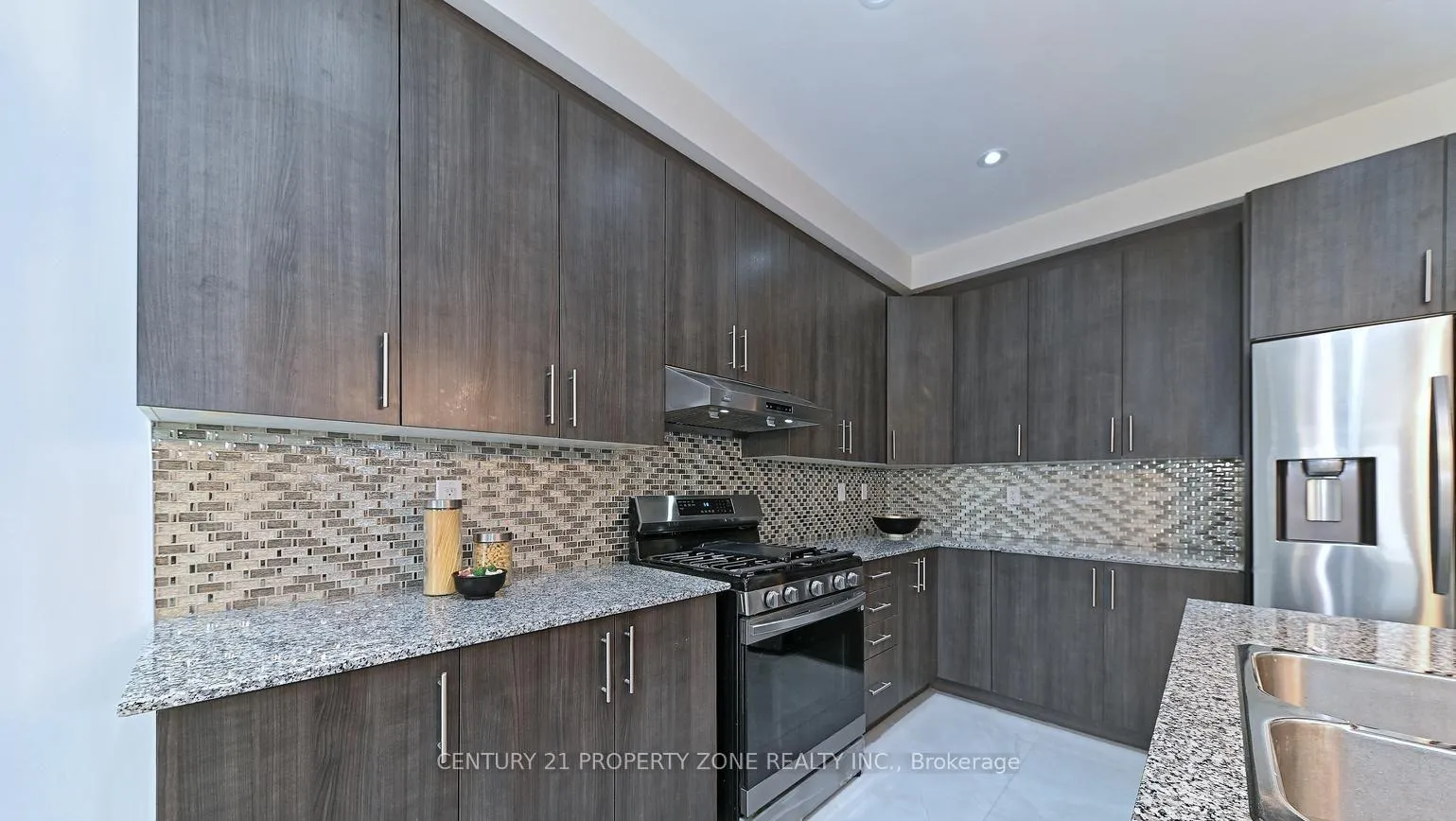 Photo 2 of 56 Royal Fren Crescent, Caledon, Rural Caledon — HOMEH