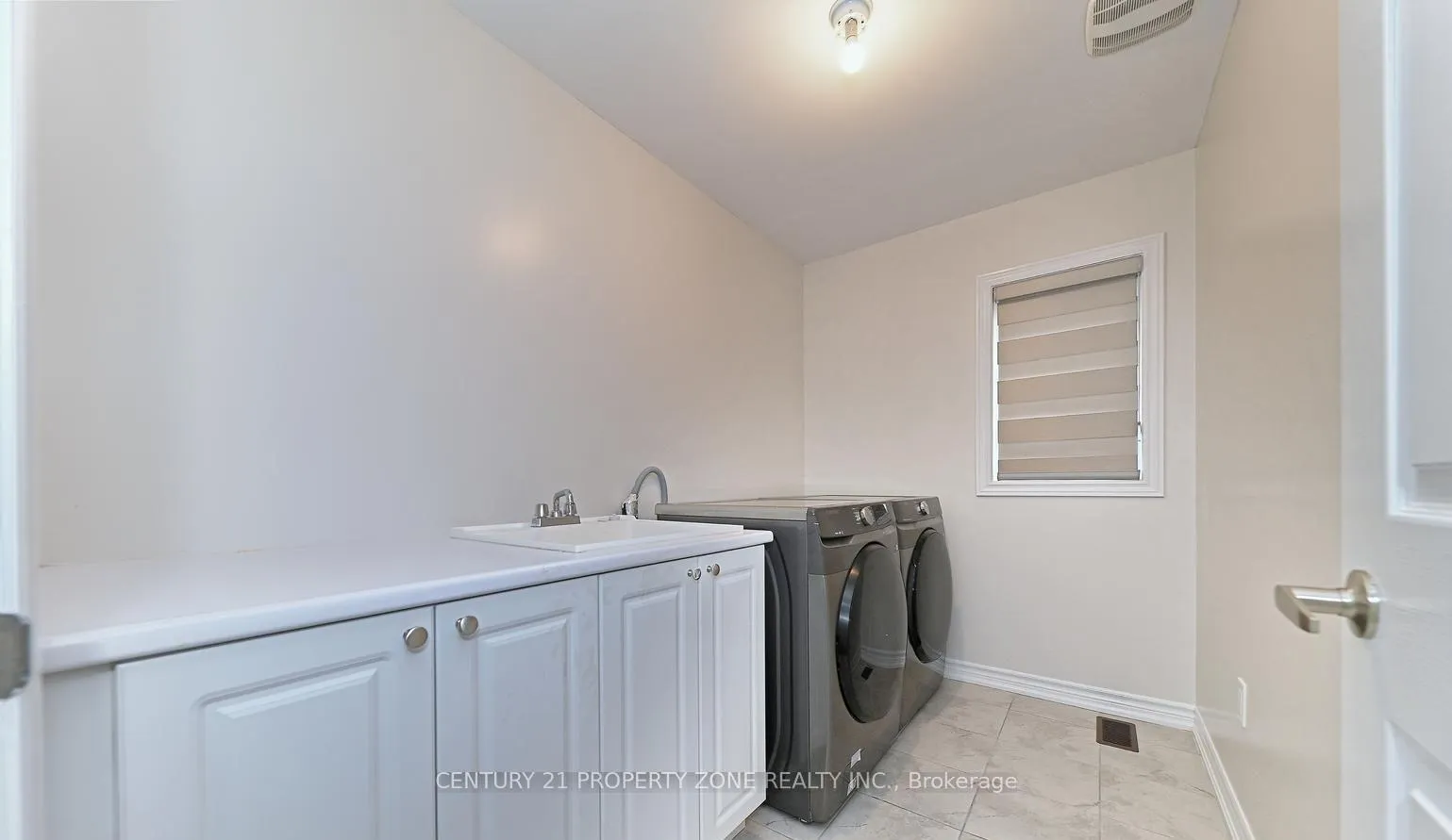 Photo 29 of 56 Royal Fren Crescent, Caledon, Rural Caledon — HOMEH