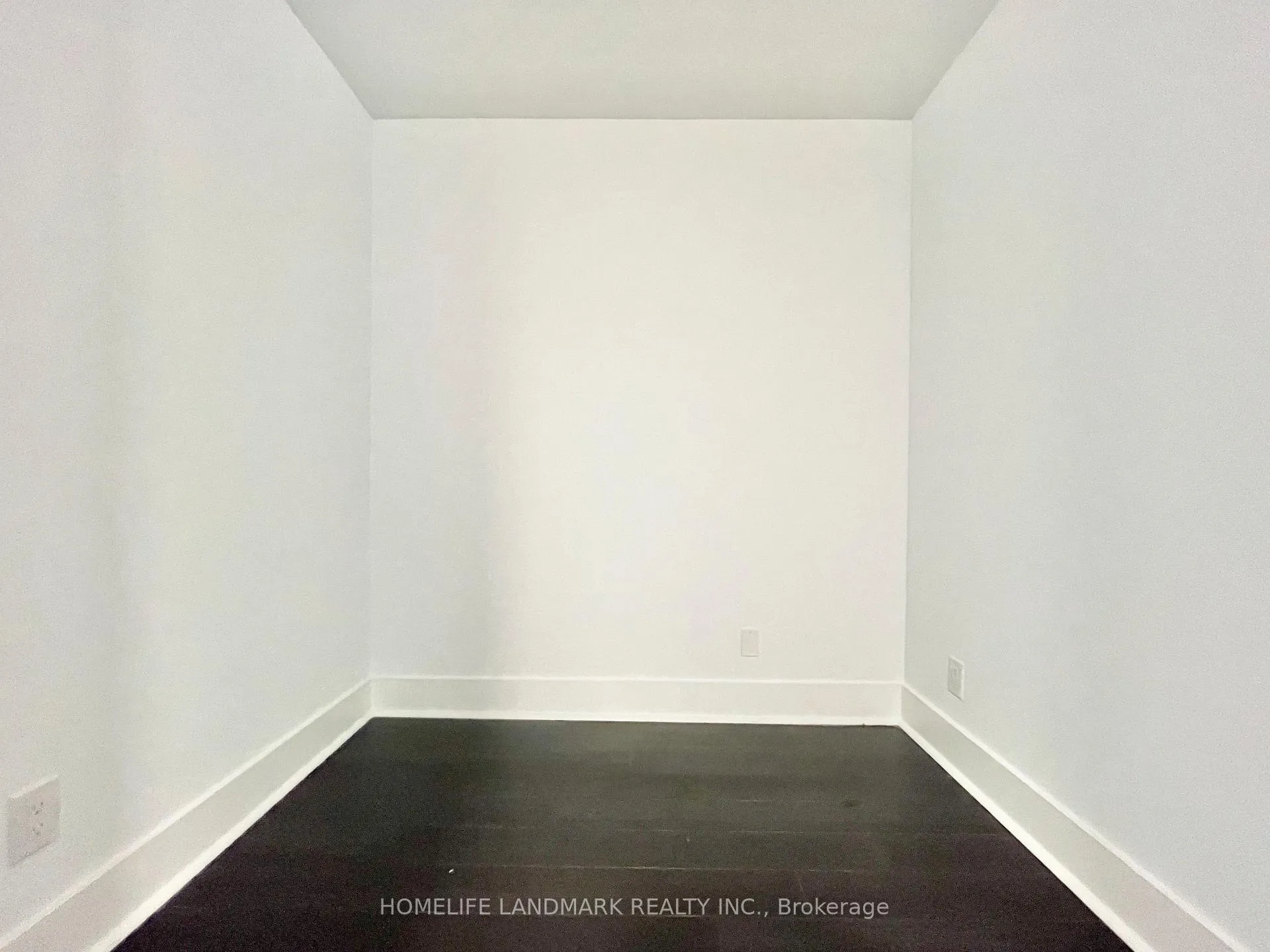 Photo 11 of Unit 402, 32 Davenport Road, Toronto, The Annex — HOMEH