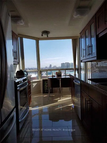 Photo 8 of Unit 1001, 120 Promenade Circle, Vaughan, Brownridge — HOMEH