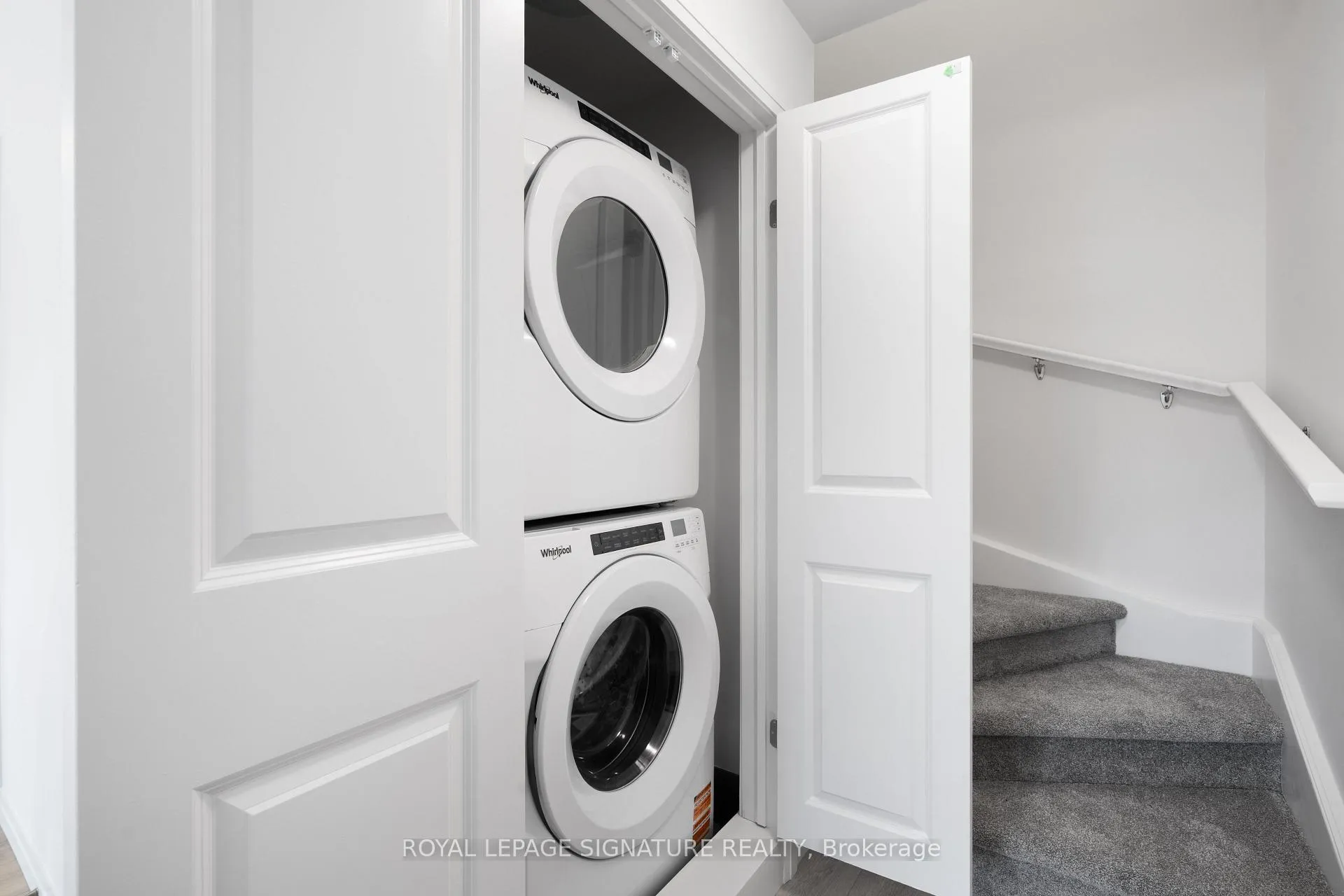 Photo 8 of Unit 56, 56 Thatcher Drive E, Guelph, Kortright East — HOMEH