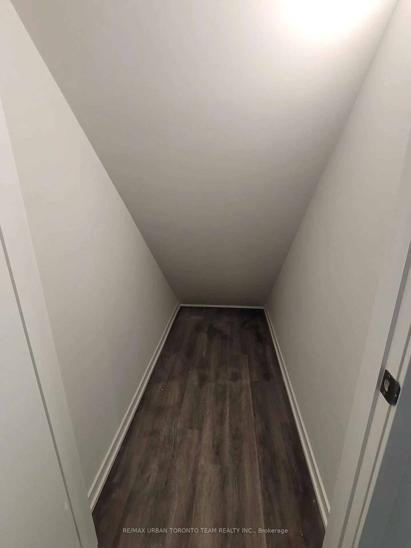 Photo 11 of Unit 325, 130 Honeycrisp Crescent, Vaughan, Vaughan Corporate Centre — HOMEH