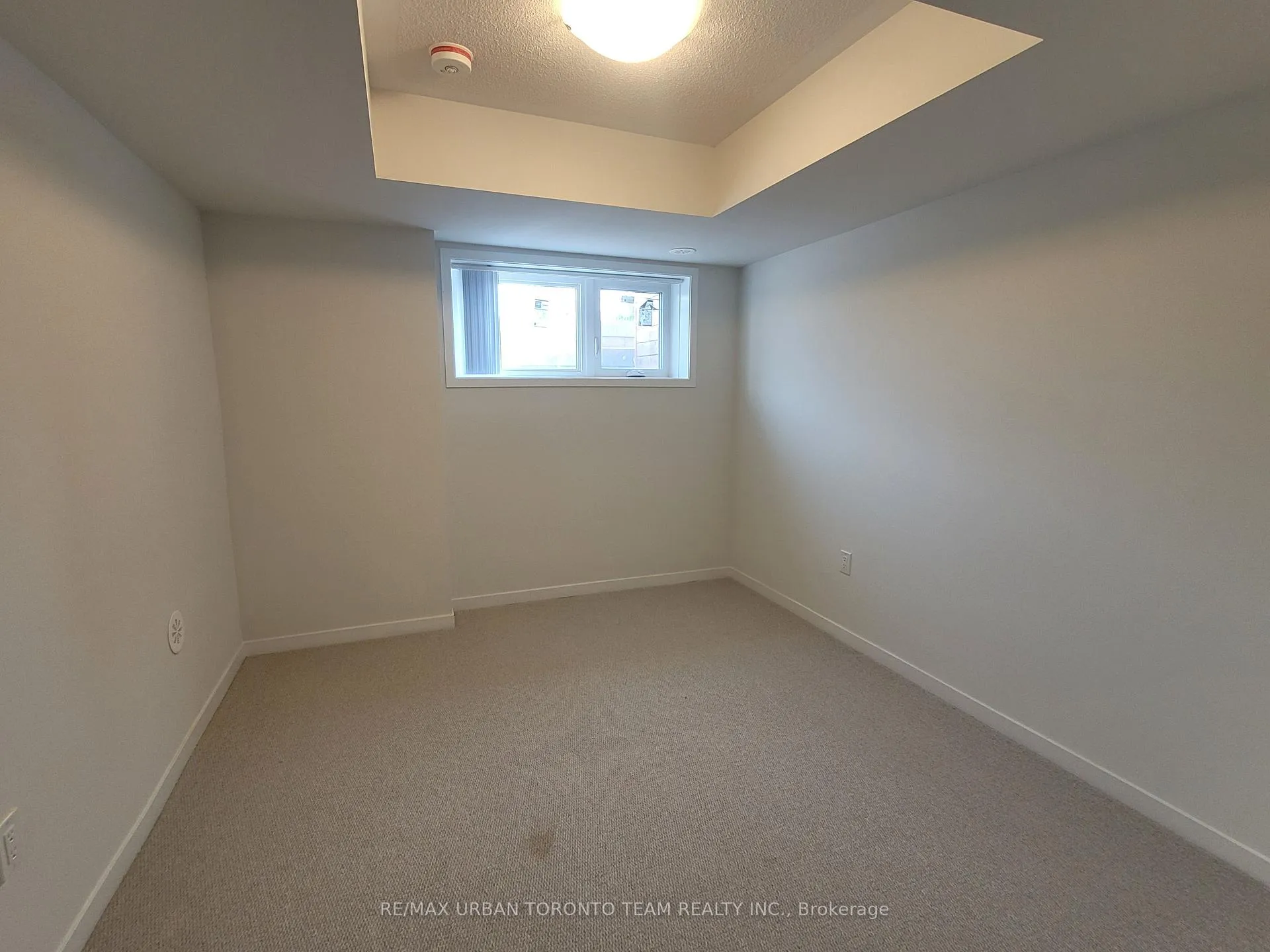 Photo 13 of Unit 325, 130 Honeycrisp Crescent, Vaughan, Vaughan Corporate Centre — HOMEH