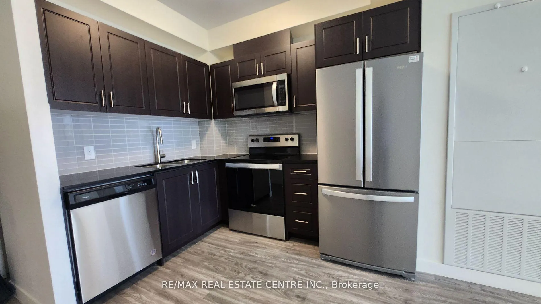 Photo 5 of Unit 904, 128 King St Street N, Waterloo — HOMEH