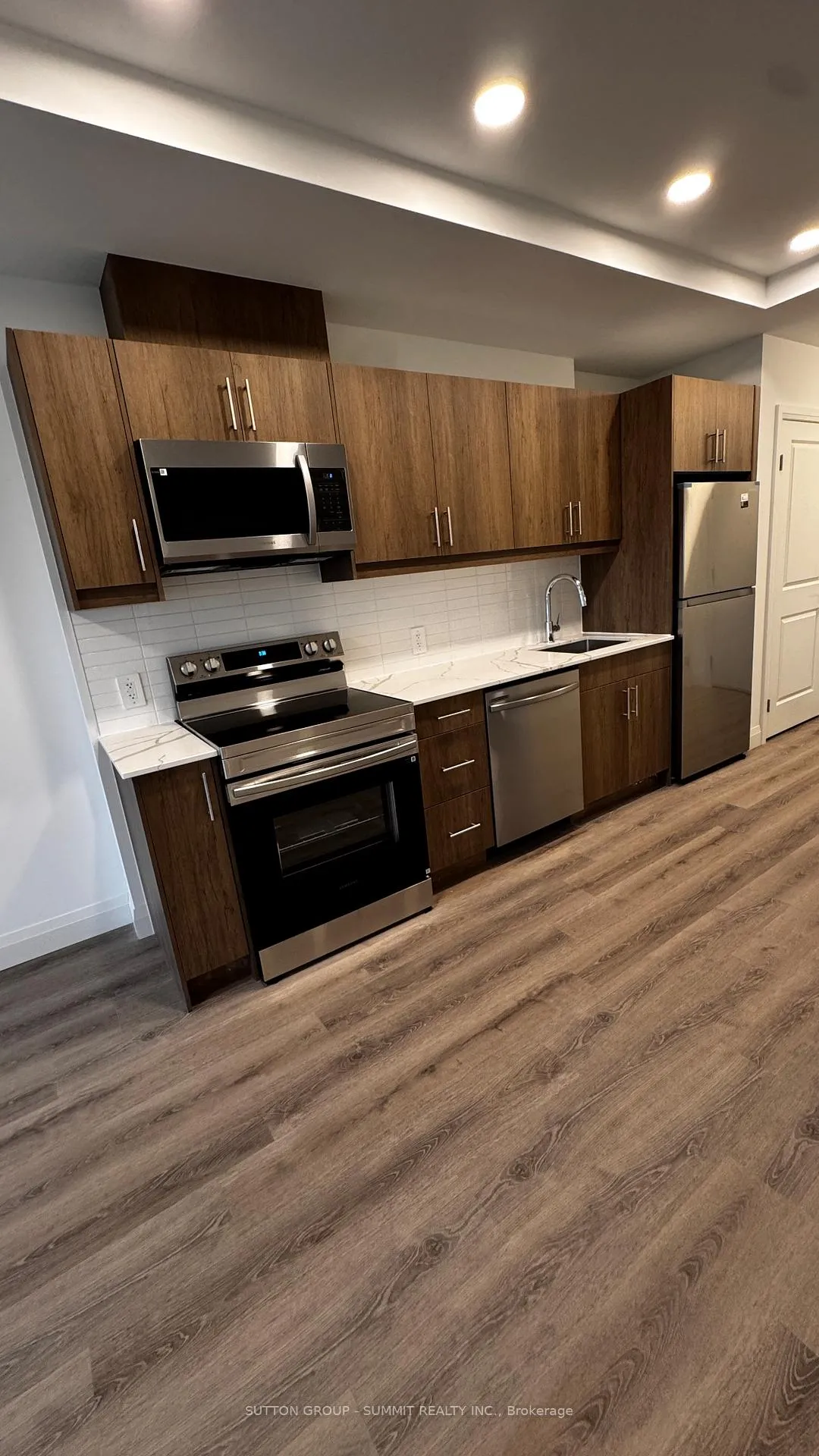 Photo 5 of Unit 909, 1333 Weber Street E, Kitchener — HOMEH
