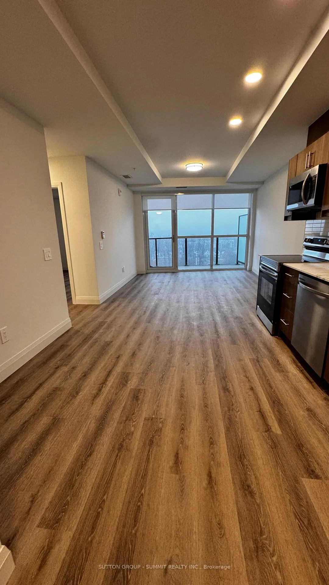 Photo 6 of Unit 909, 1333 Weber Street E, Kitchener — HOMEH