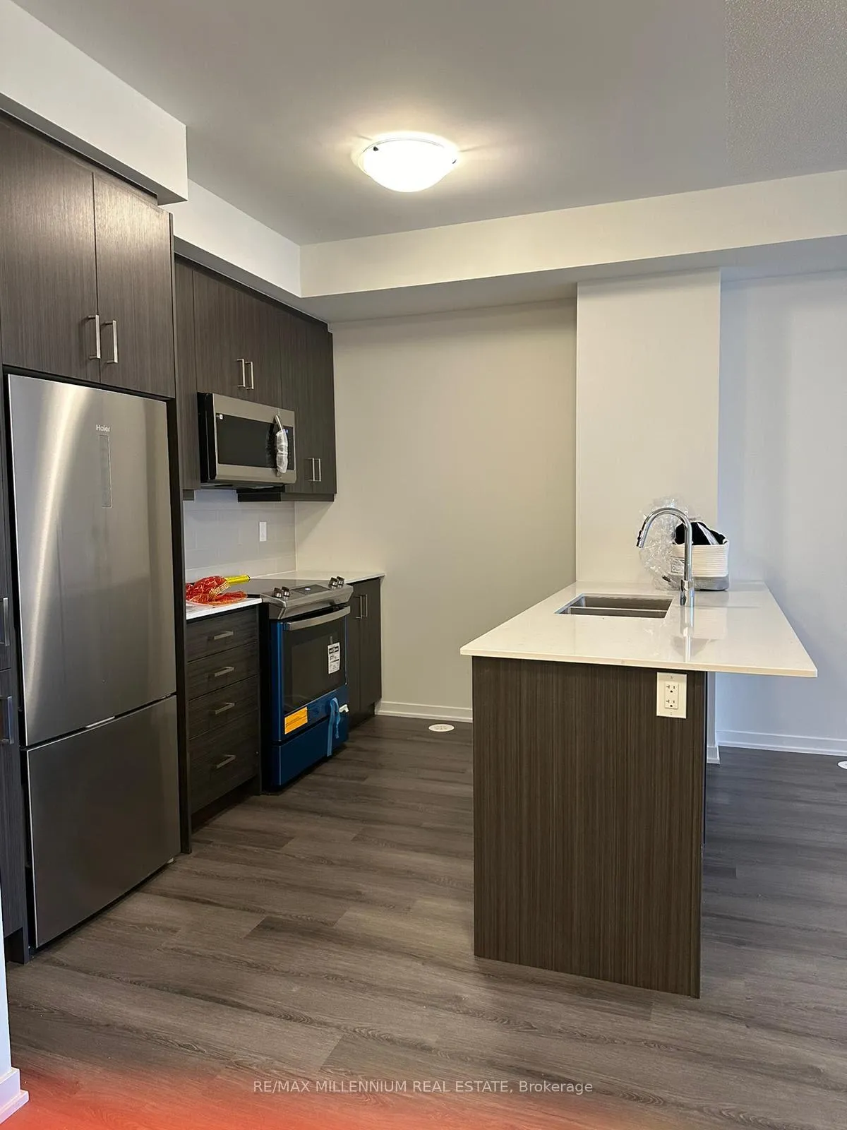 Photo 2 of Unit 276, 150 Honeycrisp Crescent, Vaughan, Vaughan Corporate Centre — HOMEH