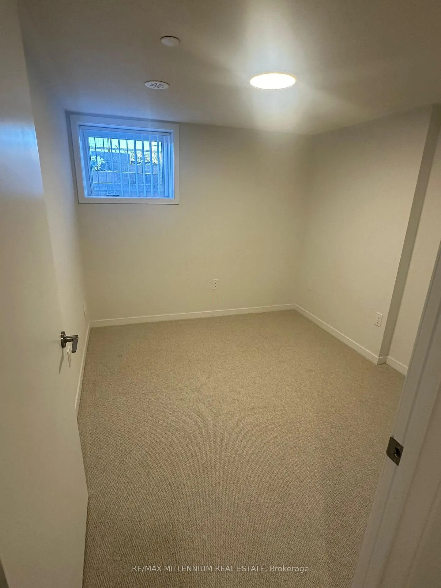Photo 4 of Unit 276, 150 Honeycrisp Crescent, Vaughan, Vaughan Corporate Centre — HOMEH