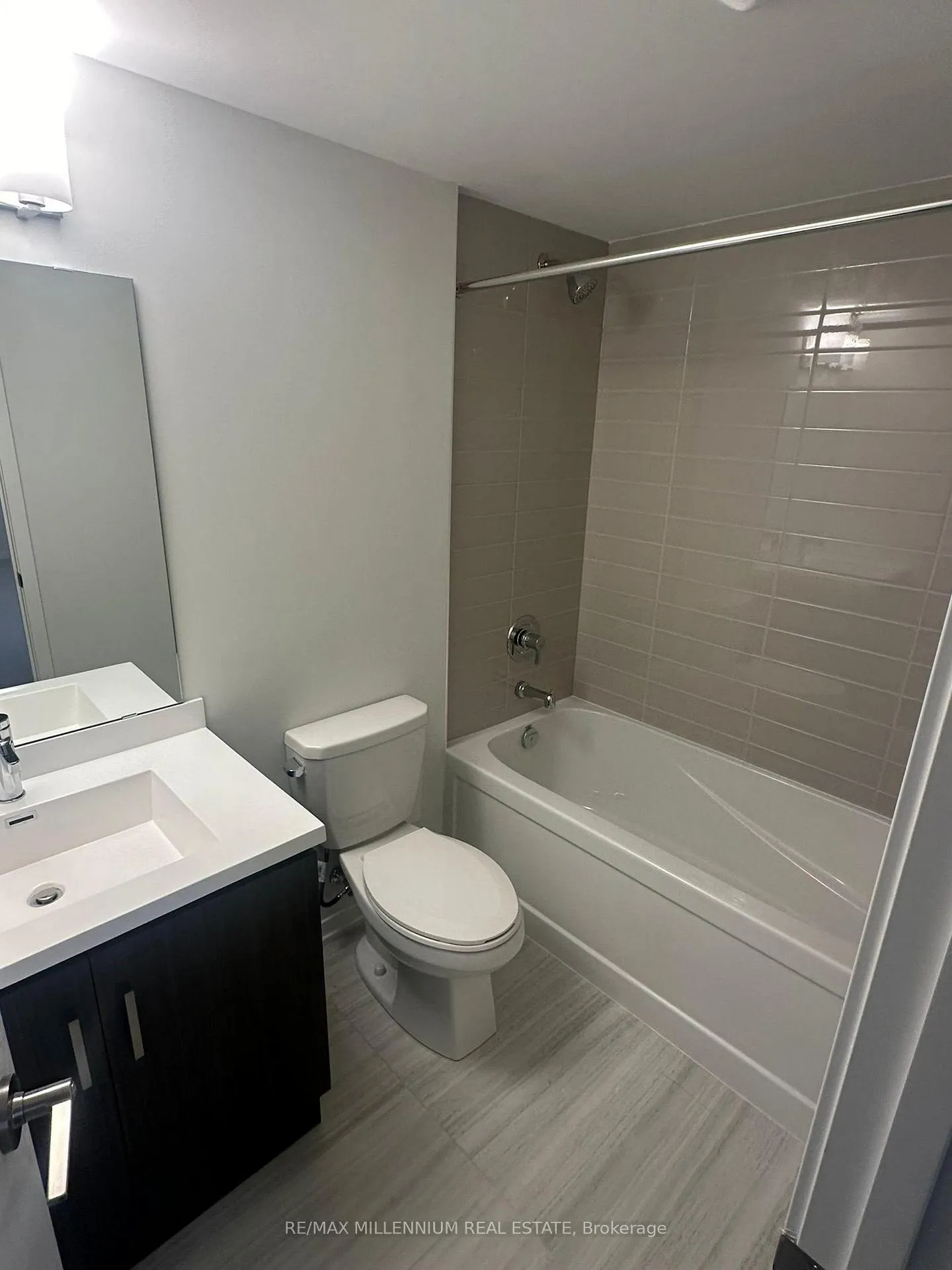 Photo 7 of Unit 276, 150 Honeycrisp Crescent, Vaughan, Vaughan Corporate Centre — HOMEH