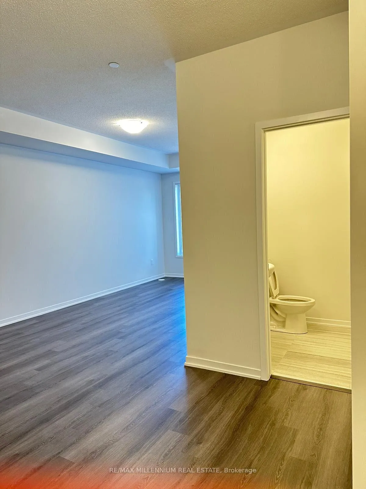 Photo 8 of Unit 276, 150 Honeycrisp Crescent, Vaughan, Vaughan Corporate Centre — HOMEH