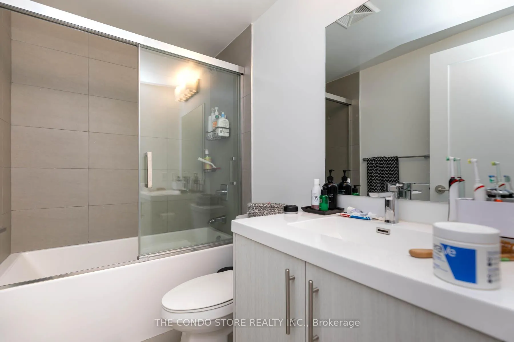 Photo 19 of Unit 1408, 286 Main Street, Toronto, East End-Danforth — HOMEH