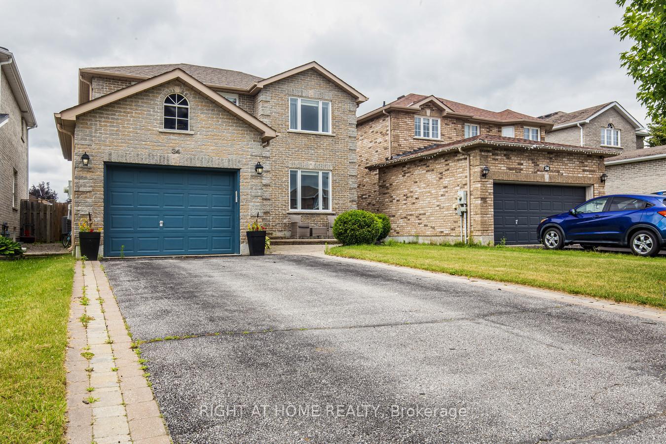 Photo 2 of 34 Lang Drive, Barrie, 400 West — HOMEH