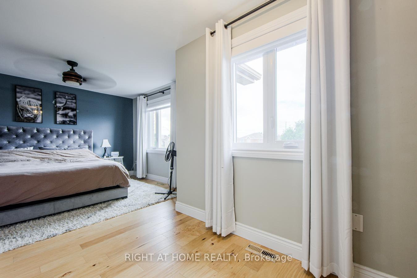 Photo 25 of 34 Lang Drive, Barrie, 400 West — HOMEH