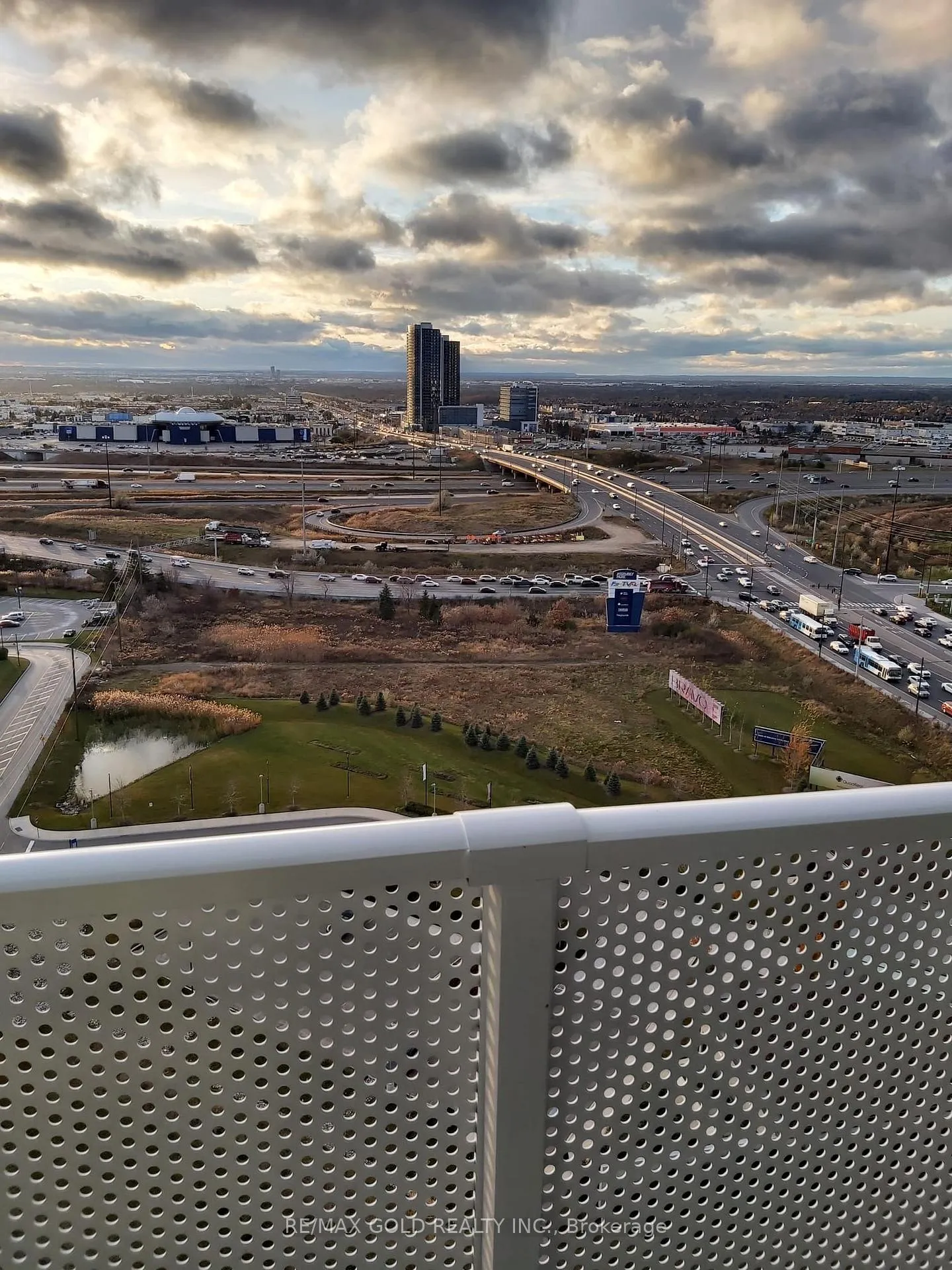 Photo 14 of Unit 2108, 195 Commerce Street, Vaughan, Vaughan Corporate Centre — HOMEH