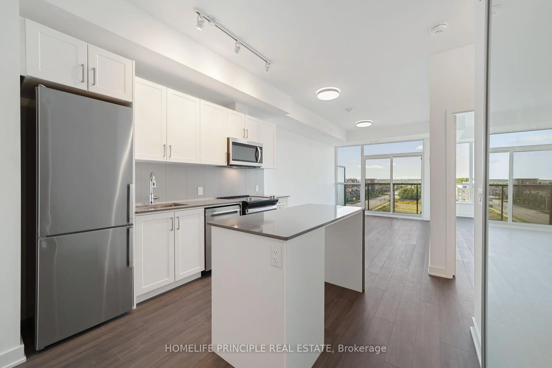 Photo 8 of Unit 511, 681 Yonge Street, Barrie, Painswick South — HOMEH