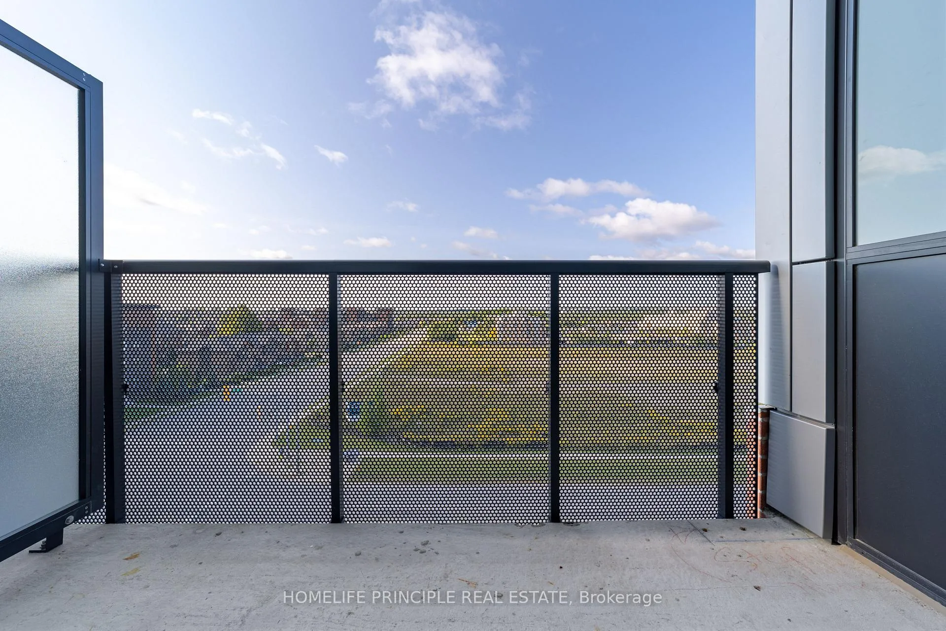 Photo 24 of Unit 511, 681 Yonge Street, Barrie, Painswick South — HOMEH