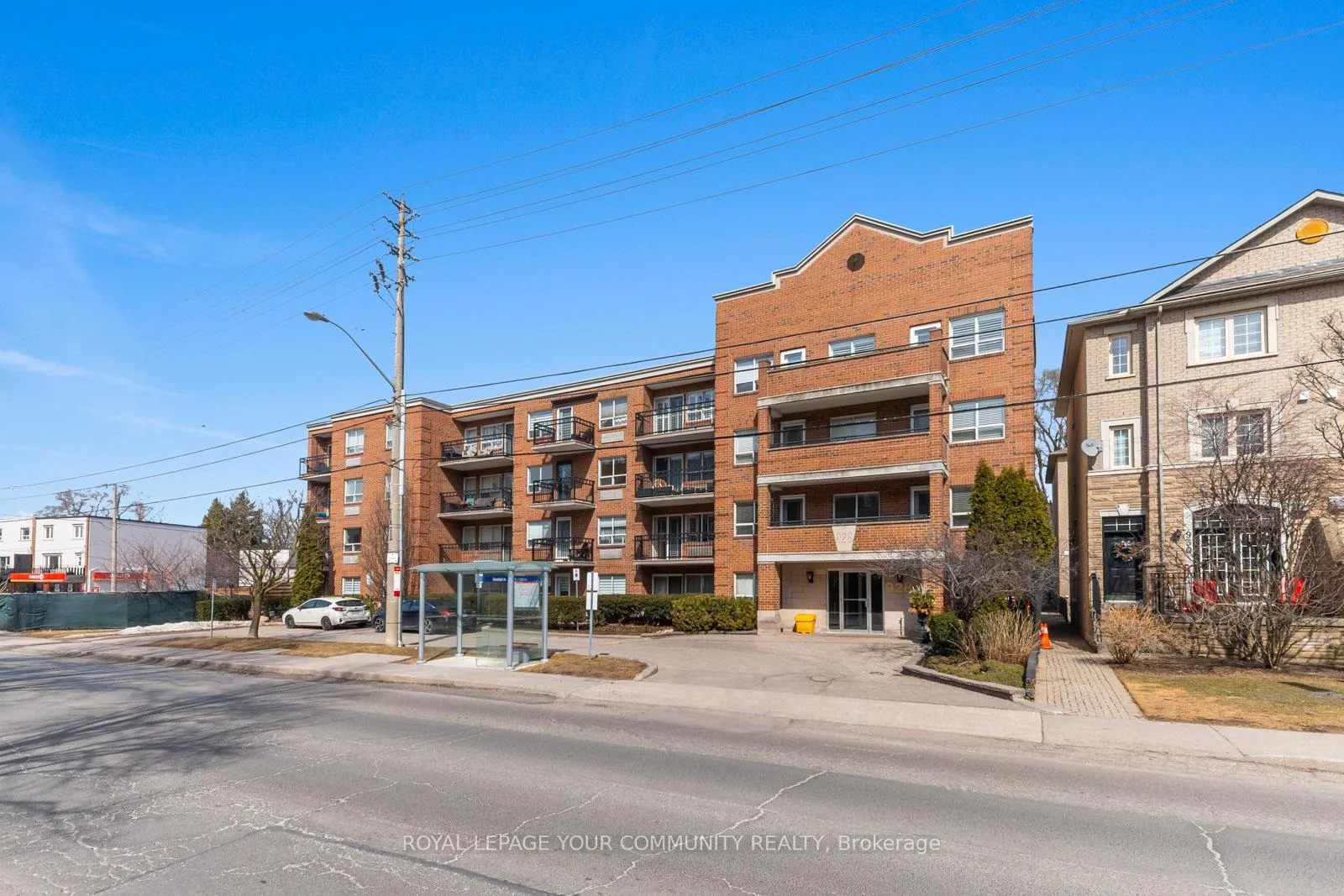 Front of Unit 306, 928 Millwood Road W