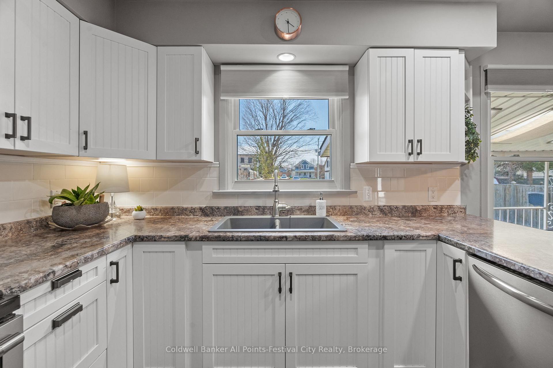 Photo 13 of 120 Newgate Street, Goderich, Goderich (Town) — HOMEH