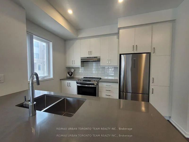 Photo 2 of Unit 171, 151 Honeycrisp Cres, Vaughan, Vaughan Corporate Centre — HOMEH