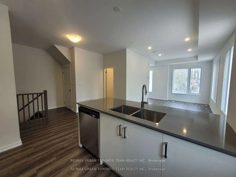 Photo 6 of Unit 171, 151 Honeycrisp Cres, Vaughan, Vaughan Corporate Centre — HOMEH