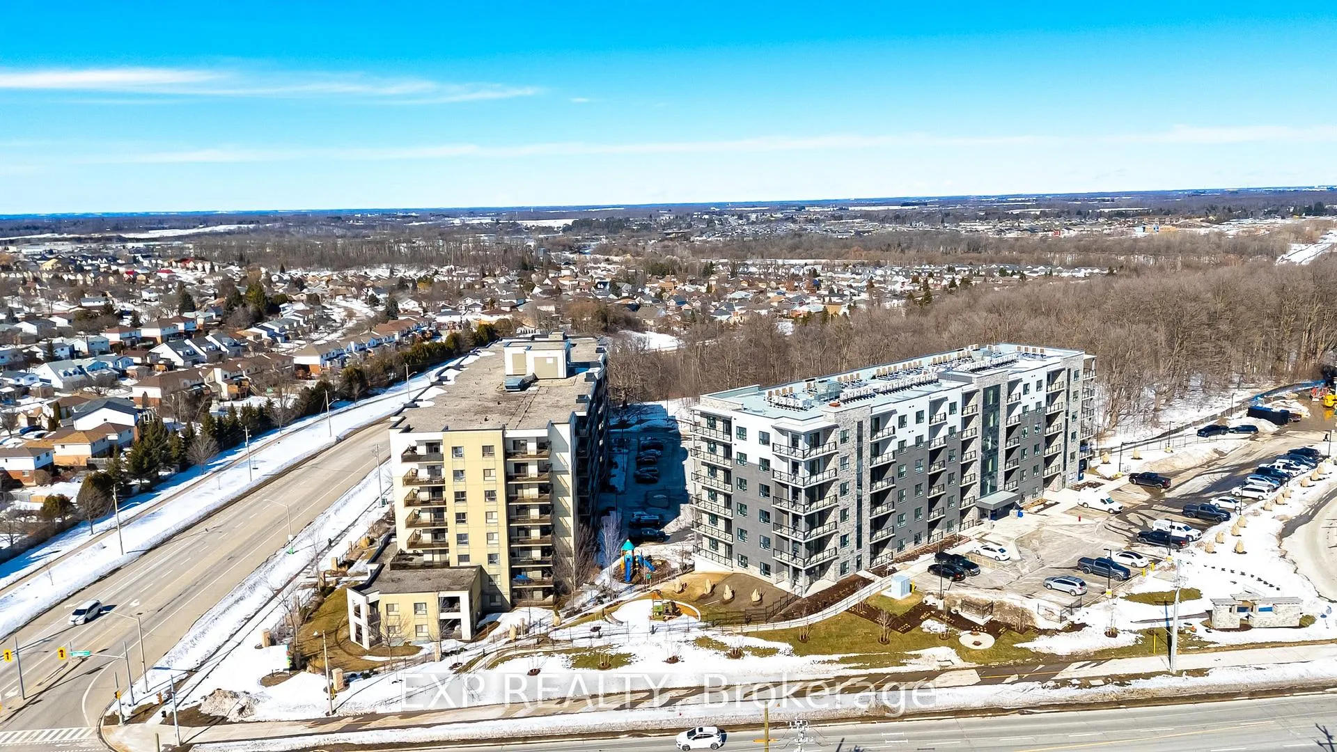 Photo 3 of Unit 202, 1000 Lackner Place, Kitchener — HOMEH