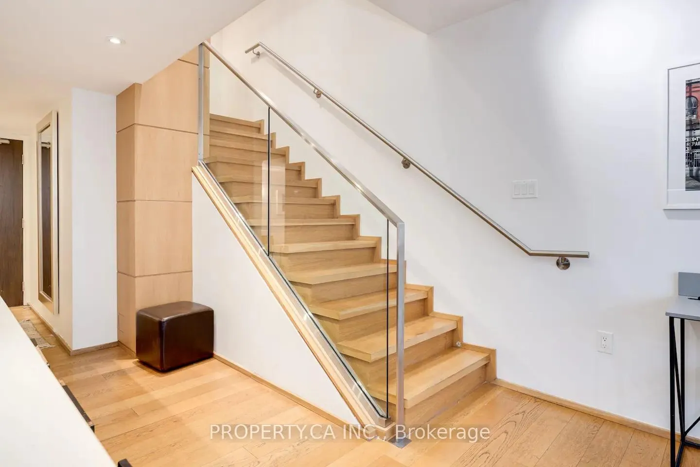 Photo 3 of Unit 308, 160 Bedford Road, Toronto, The Annex — HOMEH