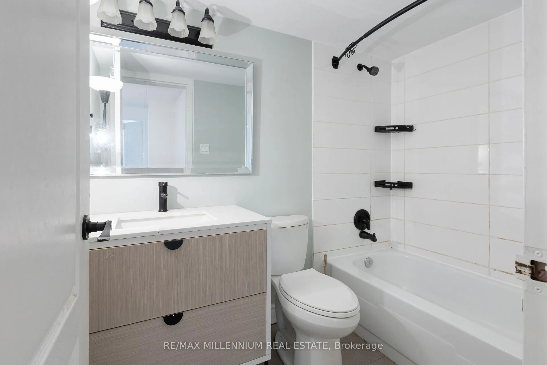 Photo 18 of Unit 57, 53 Taunton Road E, Oshawa, Centennial — HOMEH