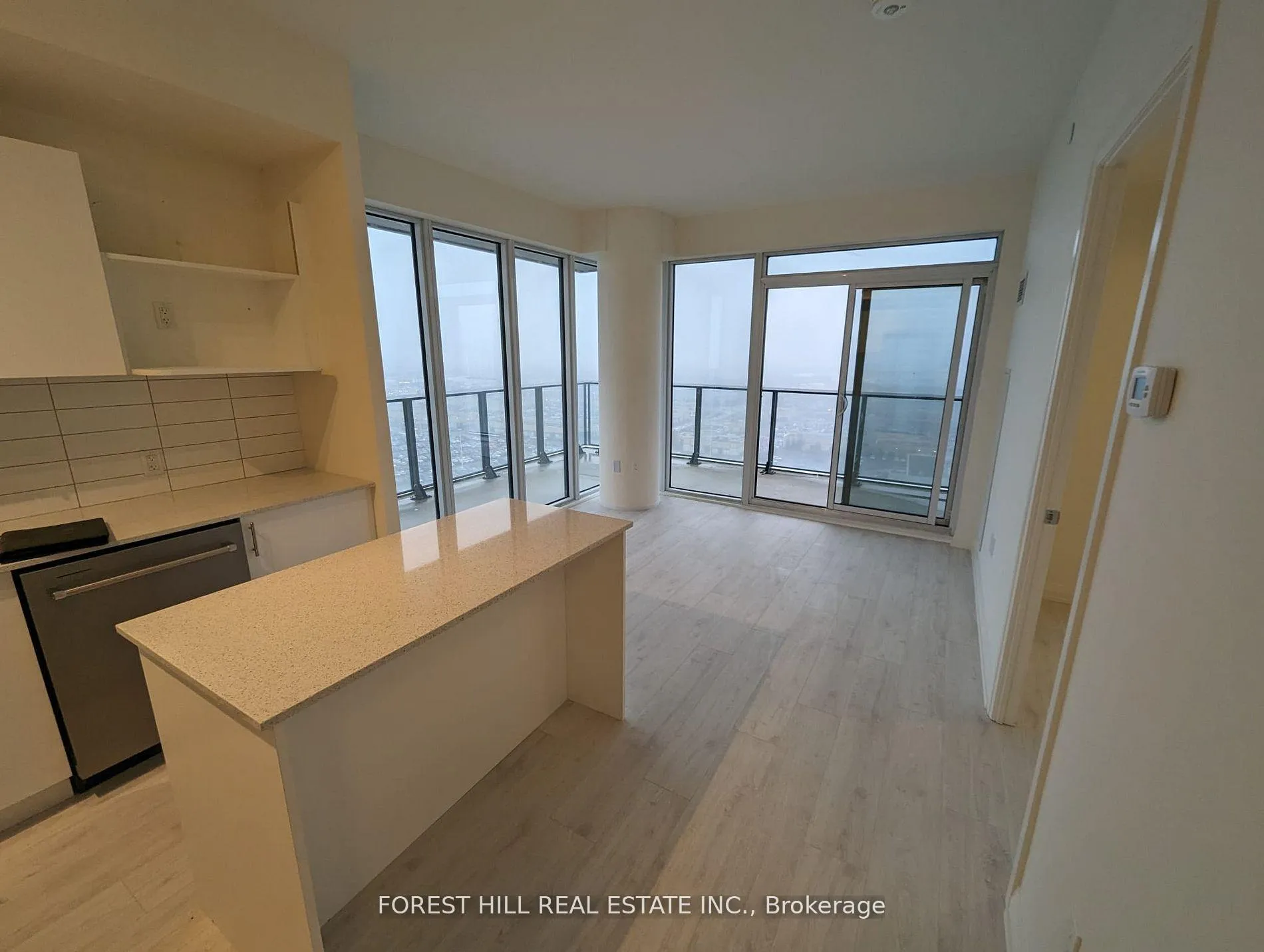 Photo 4 of Unit 1821, 9000 Jane Street, Vaughan, Concord — HOMEH