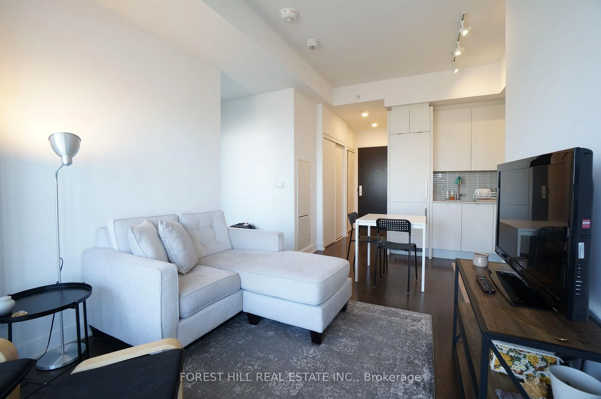 Photo 5 of Unit 2401, 181 Bedford Road, Toronto, The Annex — HOMEH