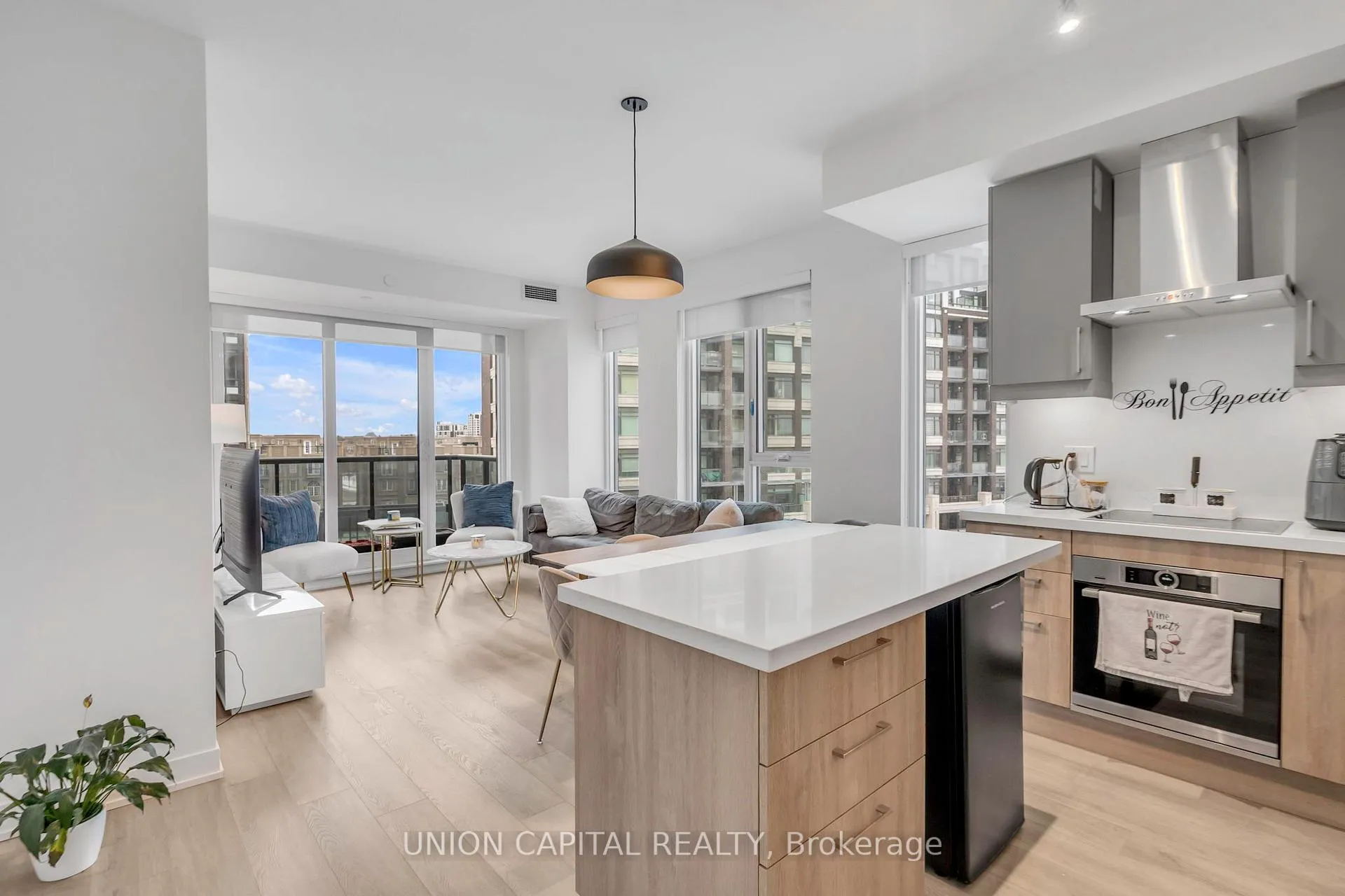 Photo 4 of Unit 627, 8119 Birchmount Road, Markham, Unionville — HOMEH
