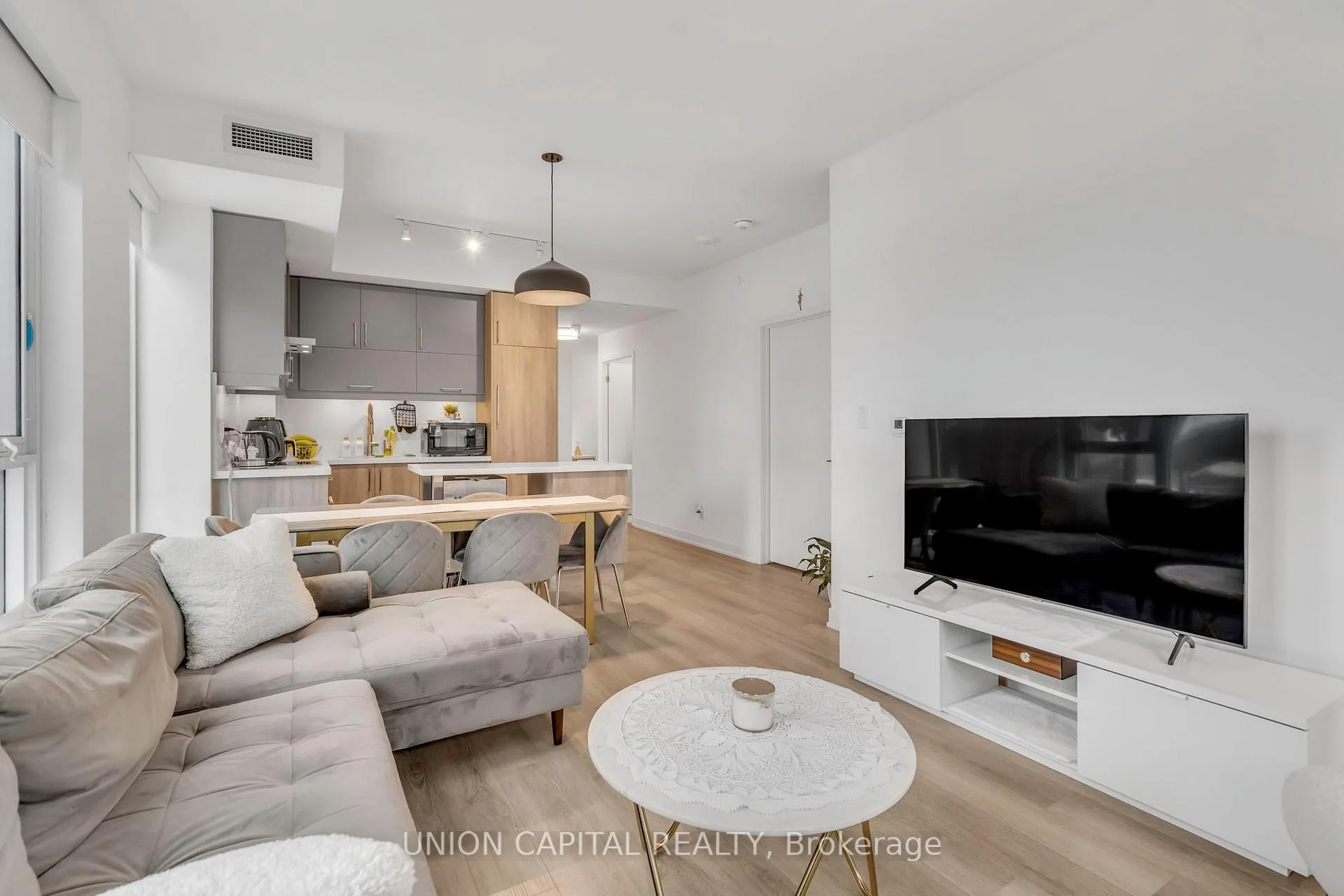 Photo 6 of Unit 627, 8119 Birchmount Road, Markham, Unionville — HOMEH