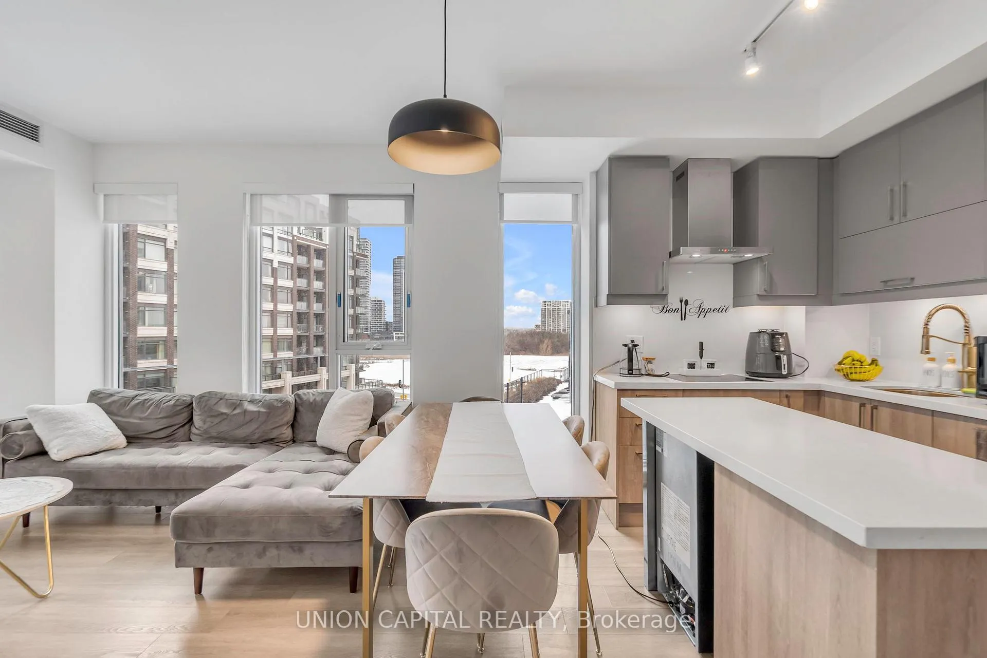 Photo 8 of Unit 627, 8119 Birchmount Road, Markham, Unionville — HOMEH