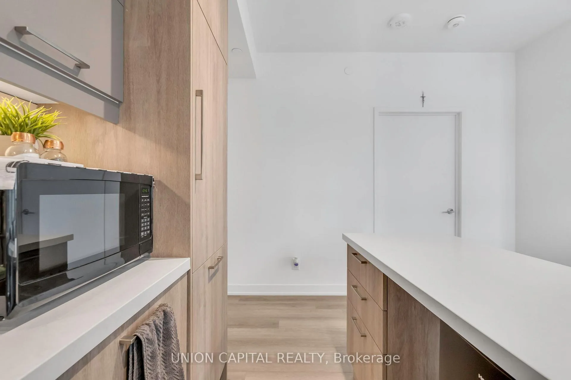 Photo 9 of Unit 627, 8119 Birchmount Road, Markham, Unionville — HOMEH