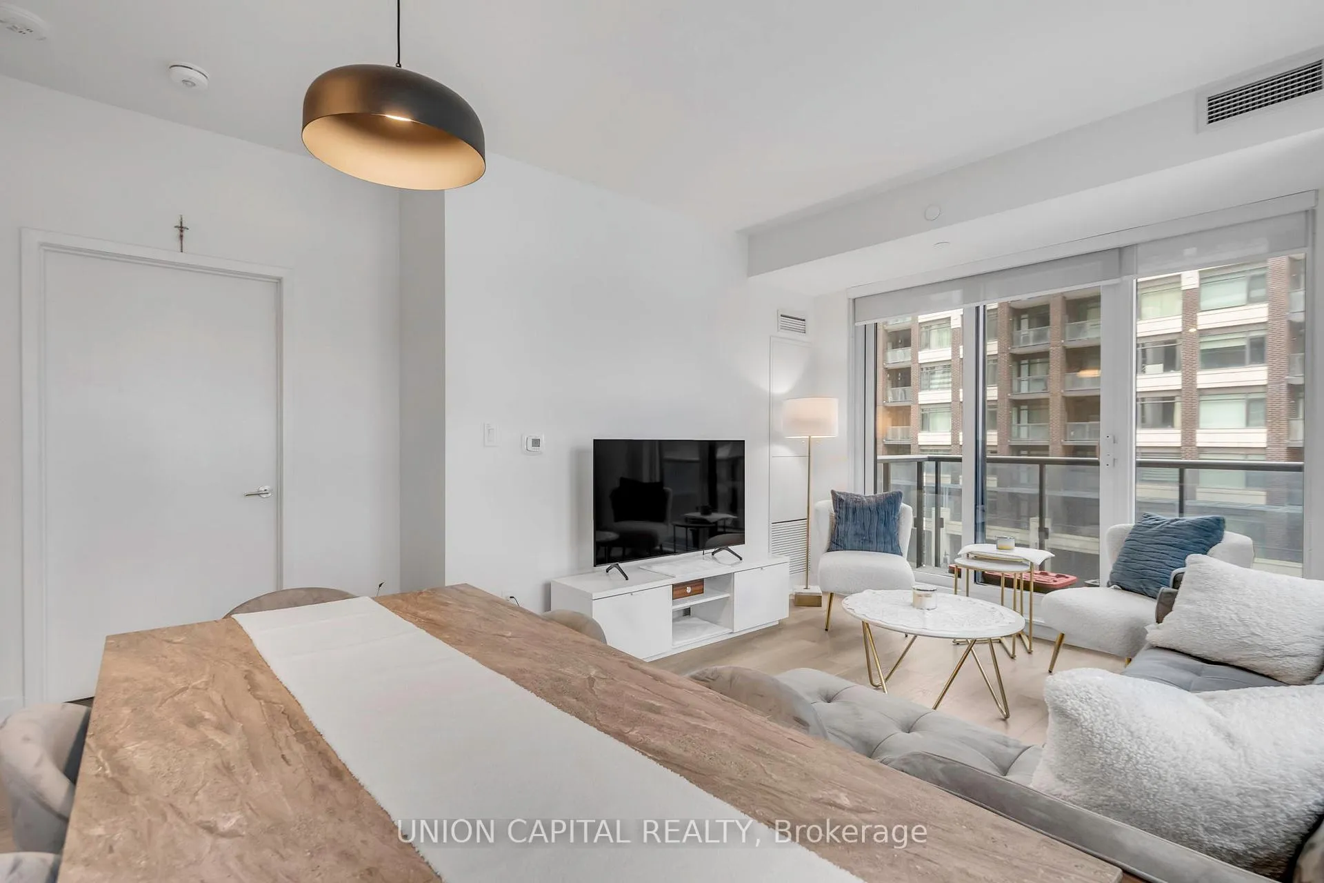 Photo 10 of Unit 627, 8119 Birchmount Road, Markham, Unionville — HOMEH