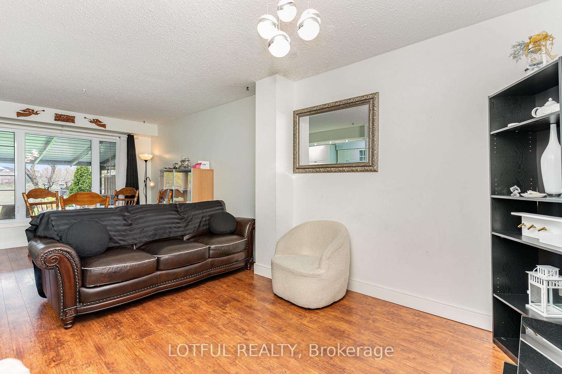 Photo 6 of 134 Royal Salisbury Way, Brampton, Madoc — HOMEH