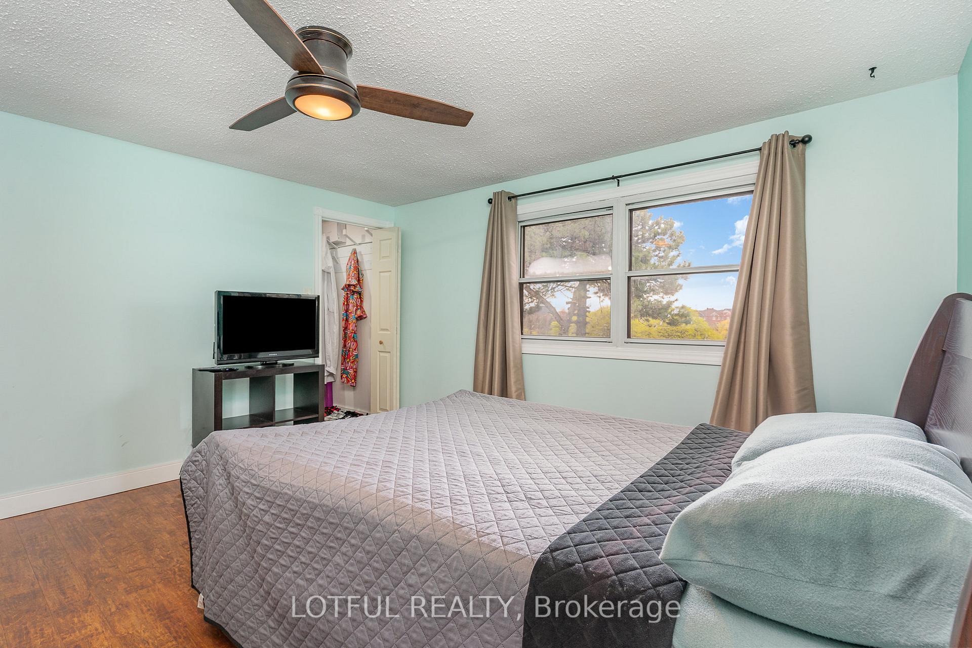 Photo 16 of 134 Royal Salisbury Way, Brampton, Madoc — HOMEH