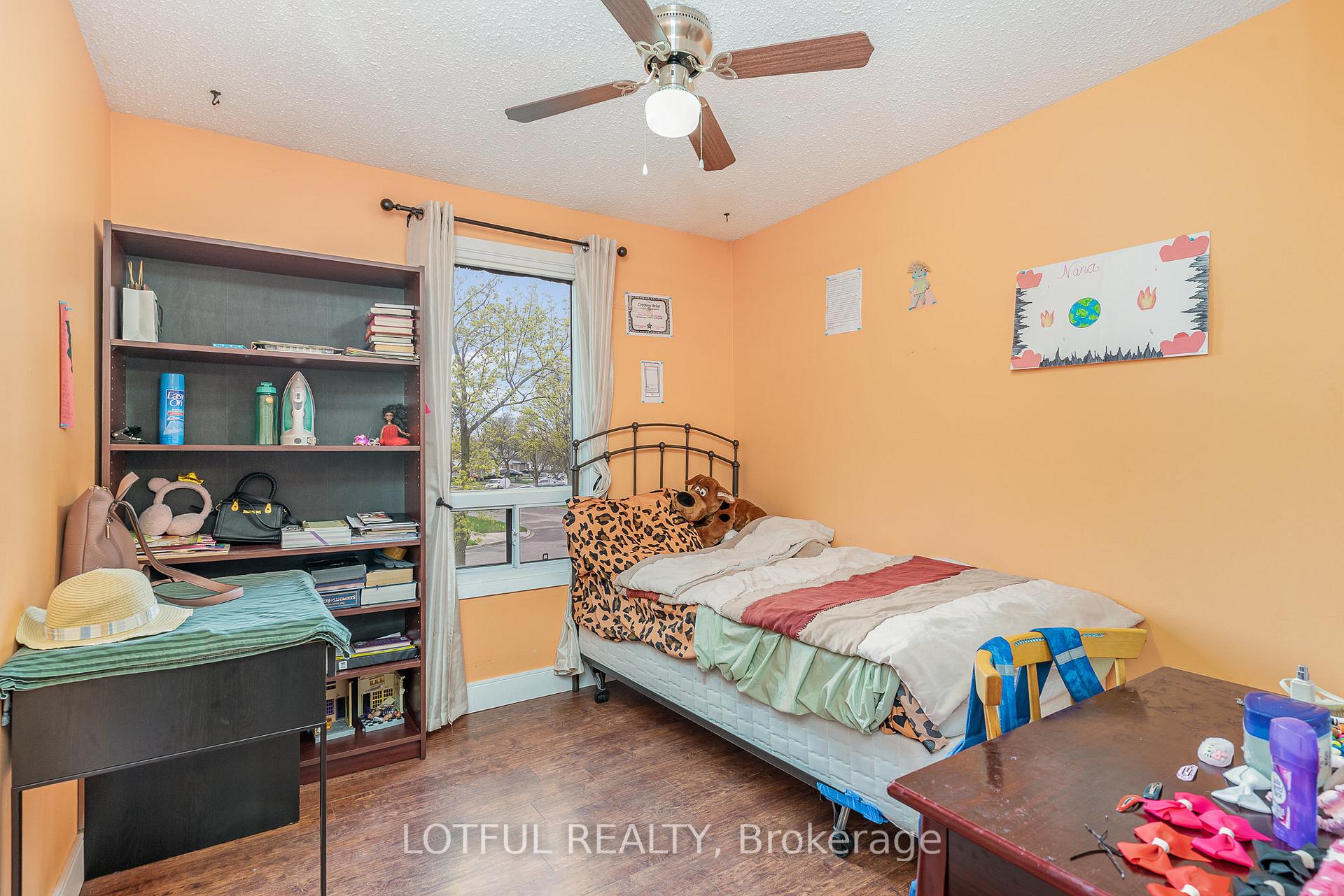 Photo 17 of 134 Royal Salisbury Way, Brampton, Madoc — HOMEH