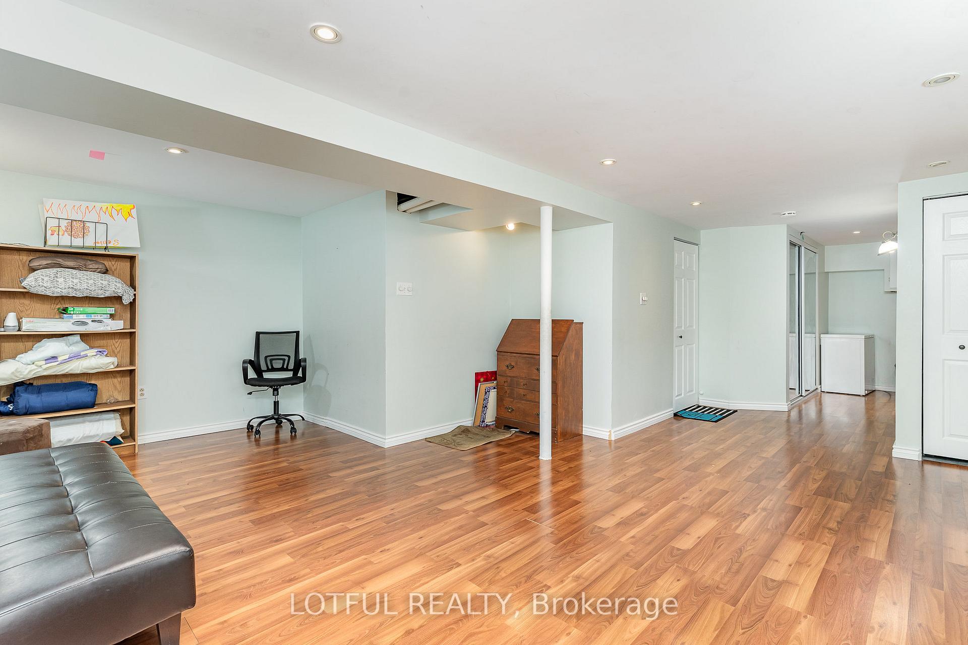 Photo 22 of 134 Royal Salisbury Way, Brampton, Madoc — HOMEH