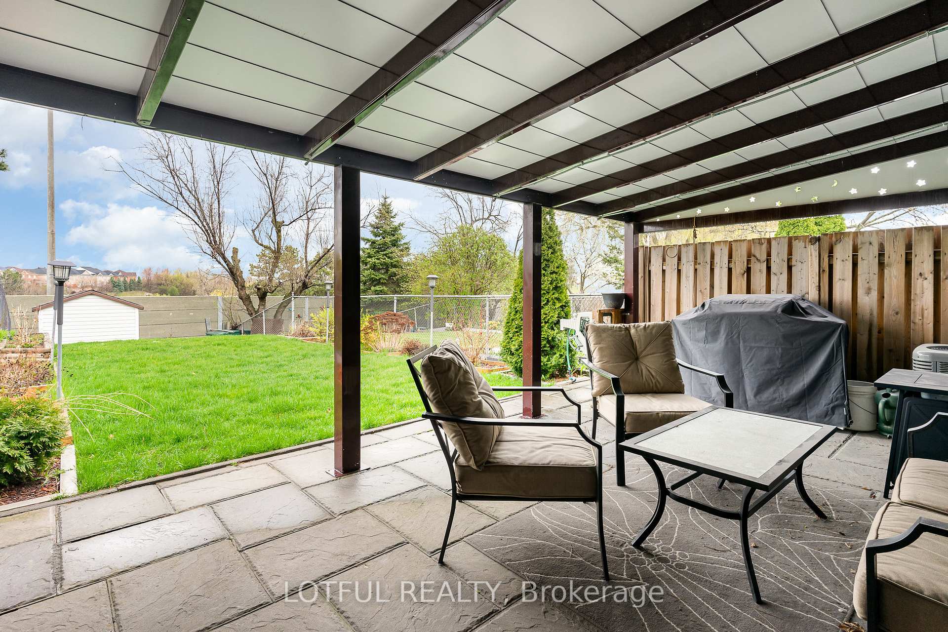Photo 25 of 134 Royal Salisbury Way, Brampton, Madoc — HOMEH